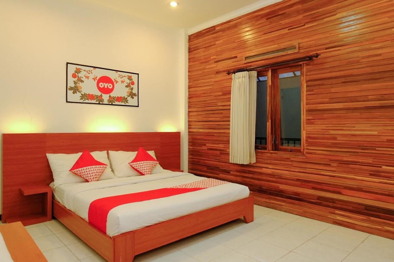 Oyo 446 Hotel Kawi Surapatha Malang Exterior foto